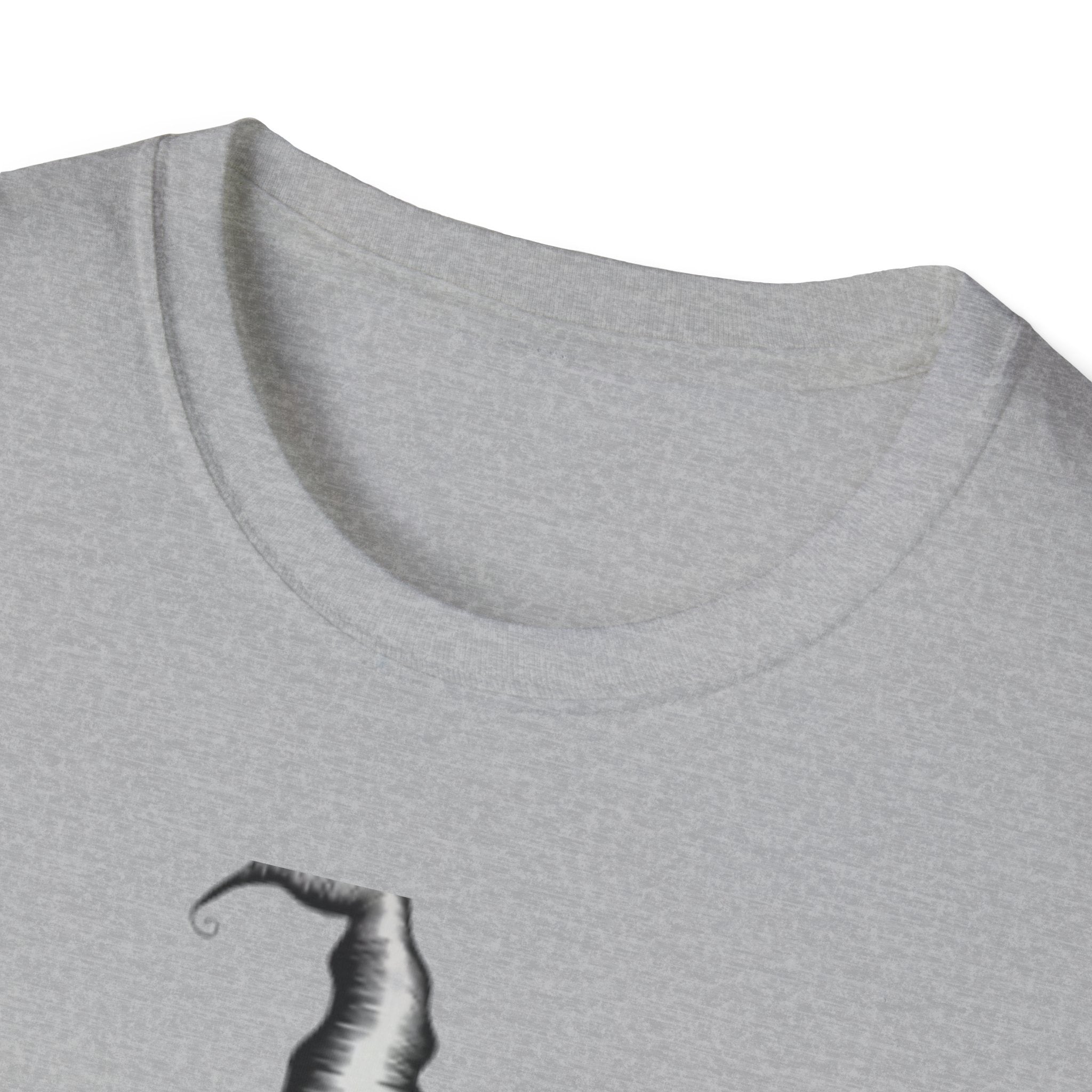 Yes I Can Drive a Stick – Funny Halloween Witch T-Shirt | Unisex Casual Tee